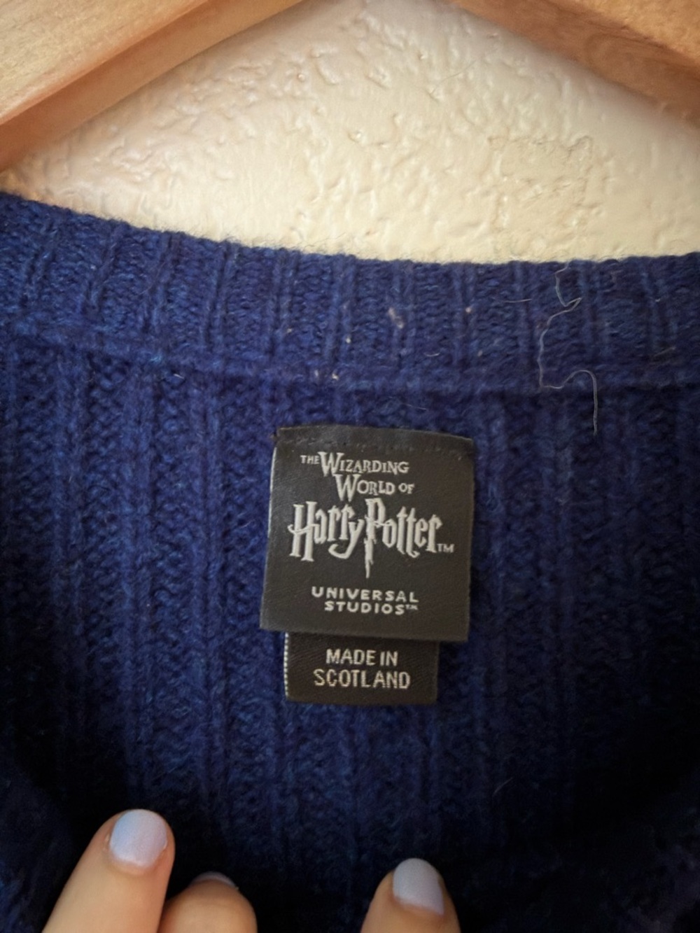 Ravenclaw Quidditch Harry Potter Lambswool Sweater Blue Gray Crest Sz XL - Picture 3 of 5